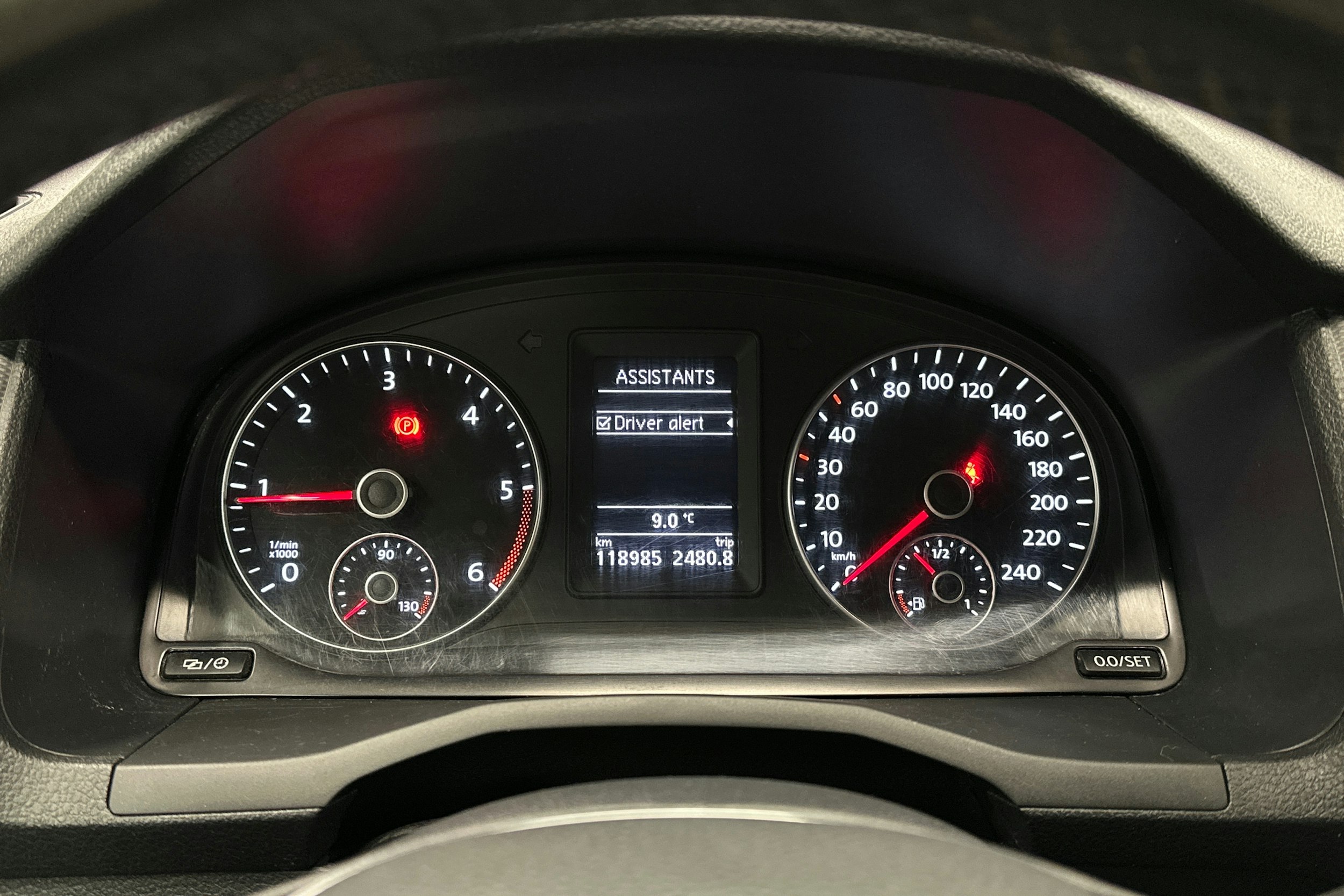 sininen Volkswagen Caddy 2018 kuva 23.