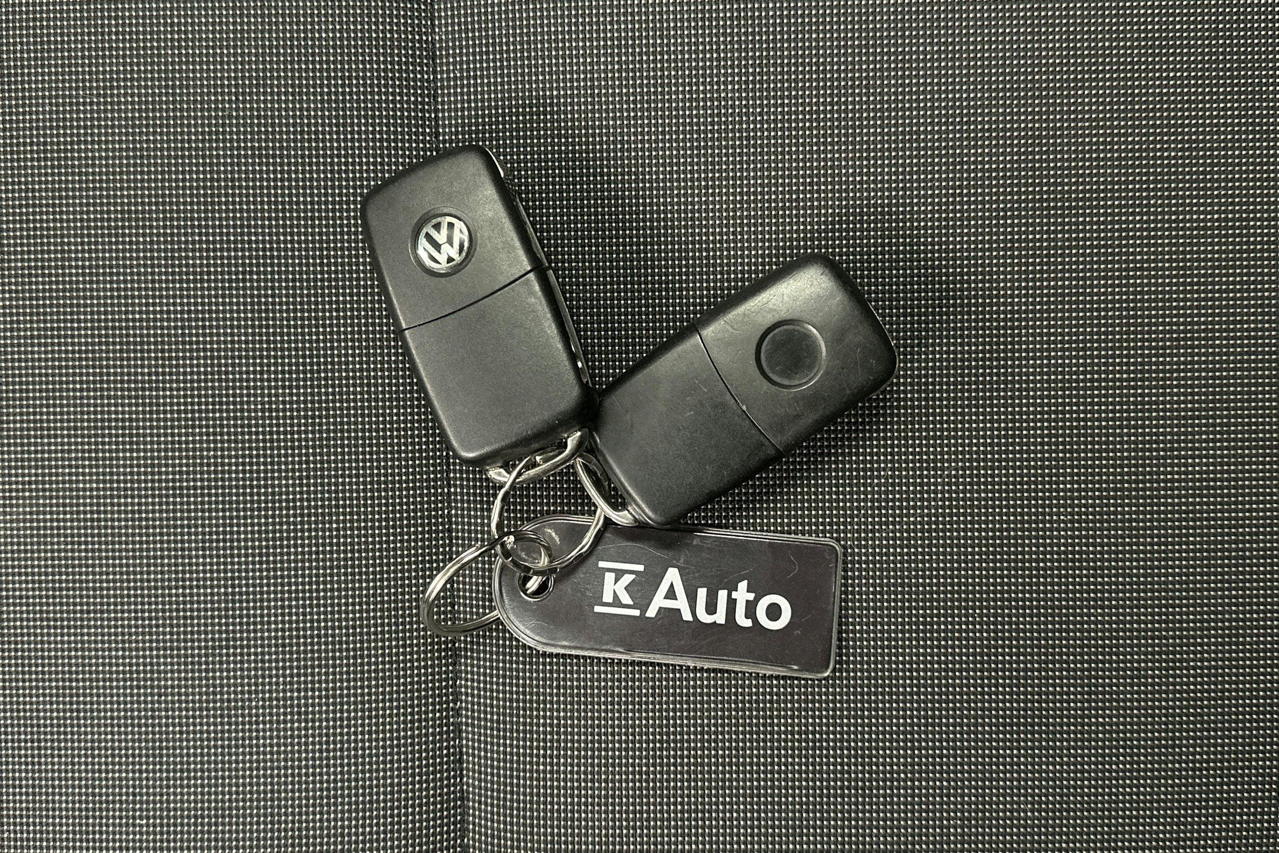 sininen Volkswagen Caddy 2018 kuva 28.