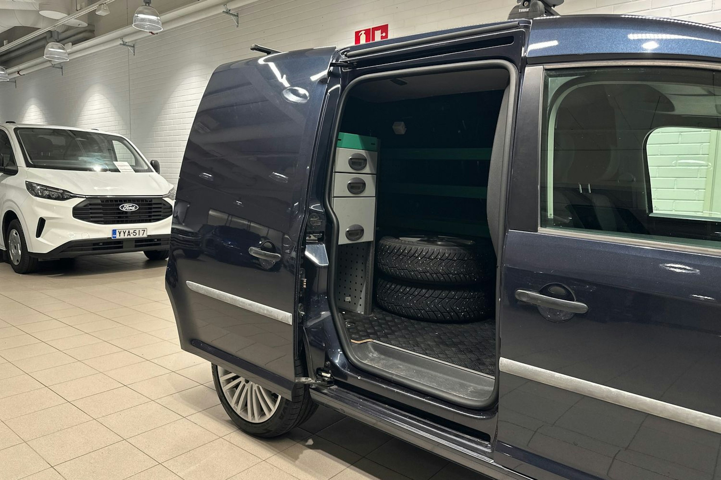 sininen Volkswagen Caddy 2018 kuva 10.