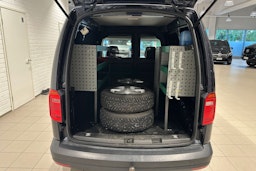 sininen Volkswagen Caddy 2018 kuva 16.