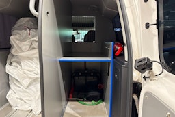 Valkoinen Volkswagen Caddy 2018 kuva 13.