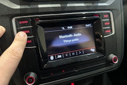 sininen Volkswagen Caddy 2018 kuva 20.