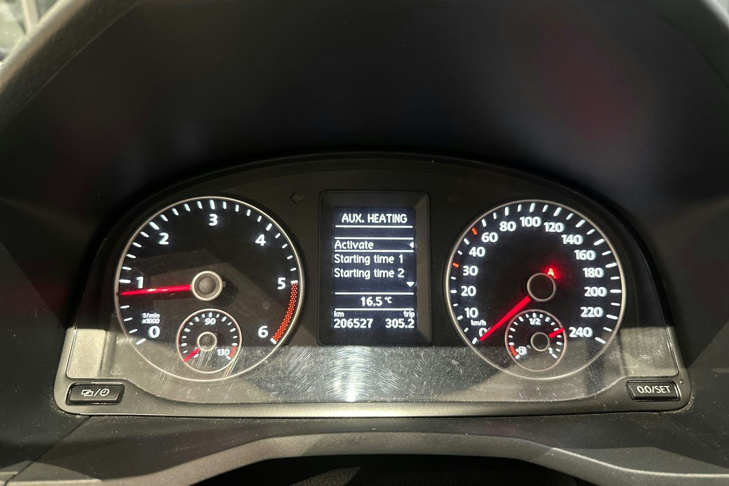 sininen Volkswagen Caddy 2018 kuva 21.