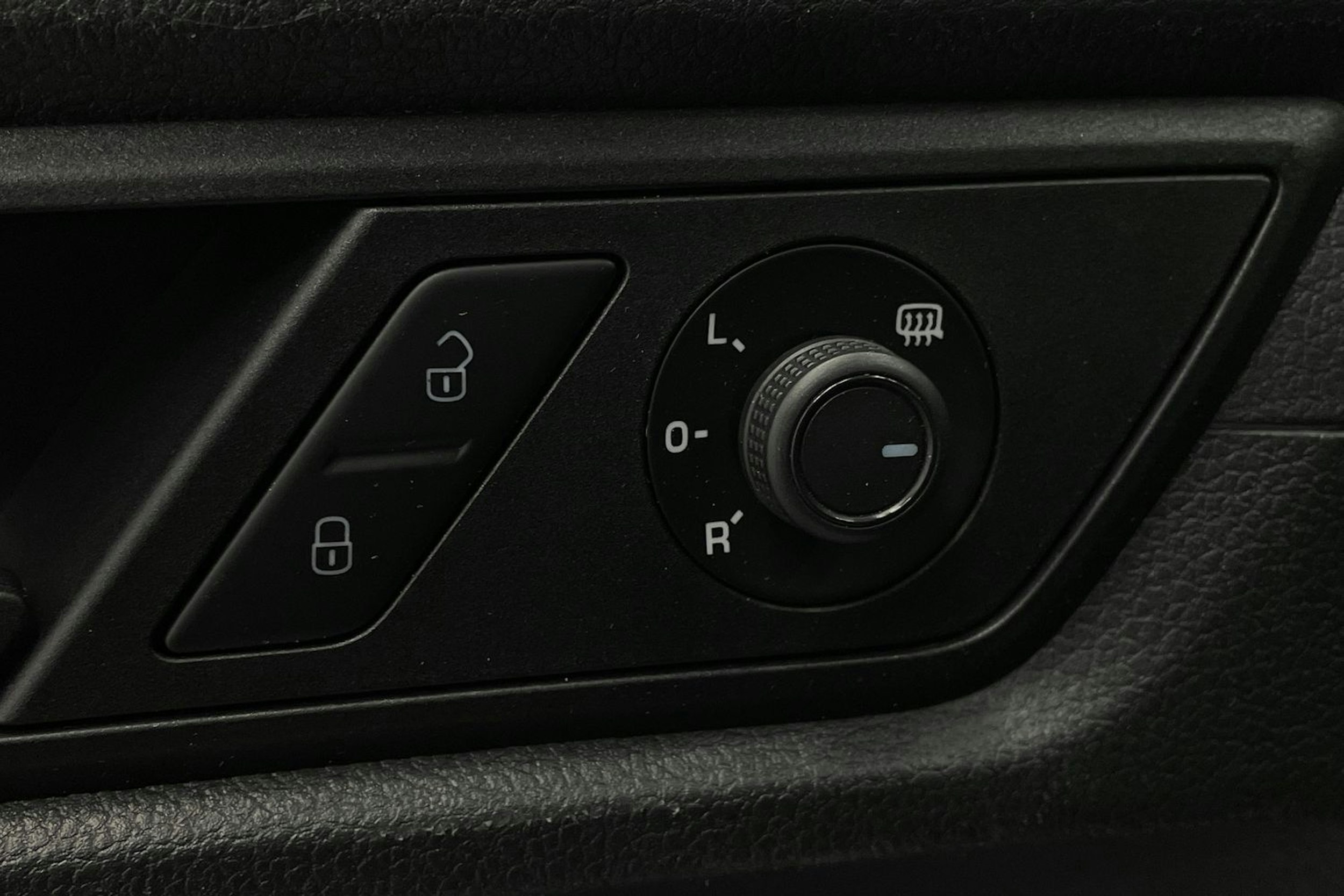 valkoinen Volkswagen Caddy 2018 kuva 13.