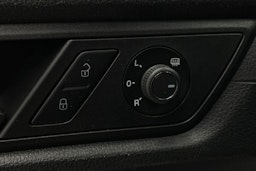 valkoinen Volkswagen Caddy 2018 kuva 13.