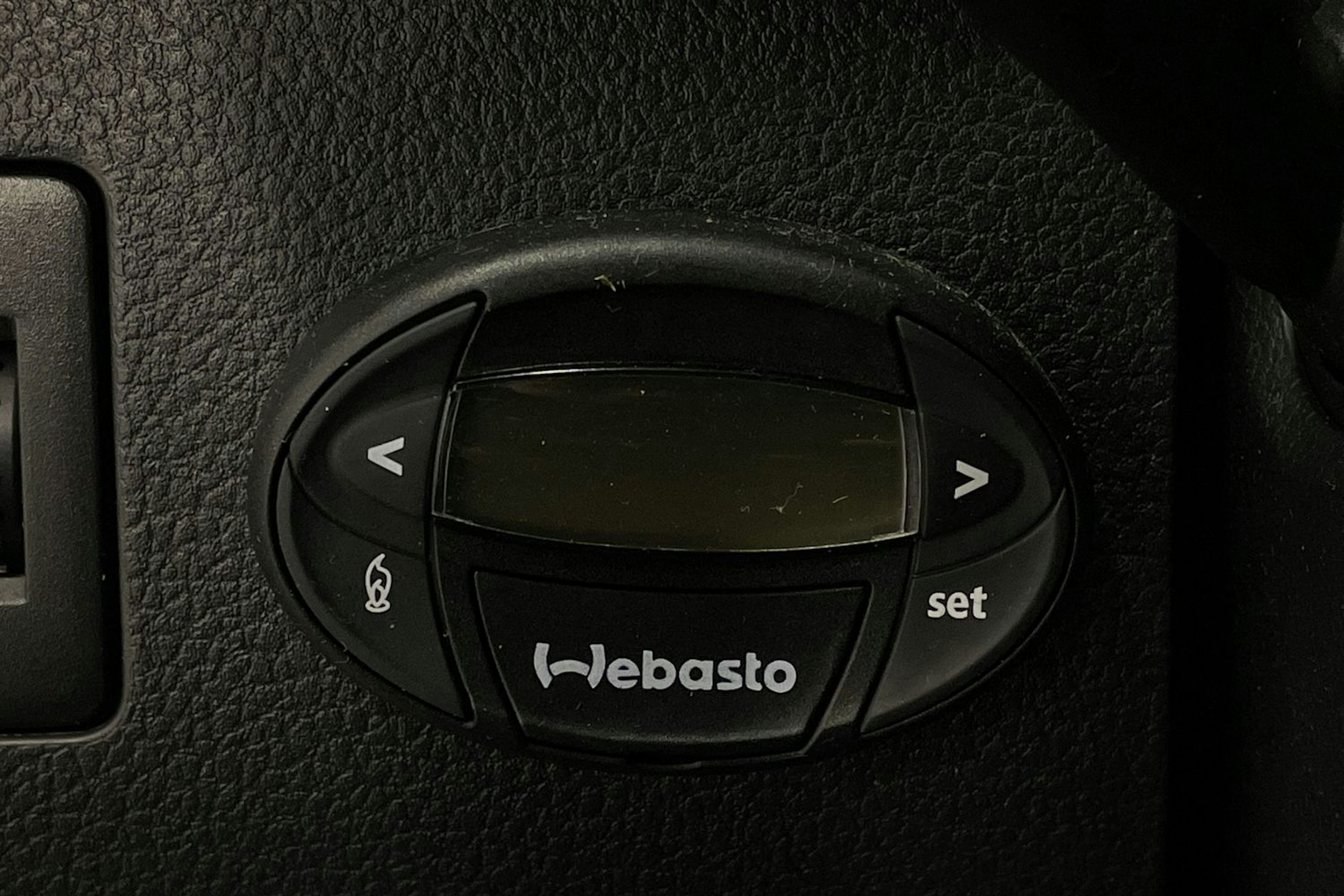 valkoinen Volkswagen Caddy 2018 kuva 16.