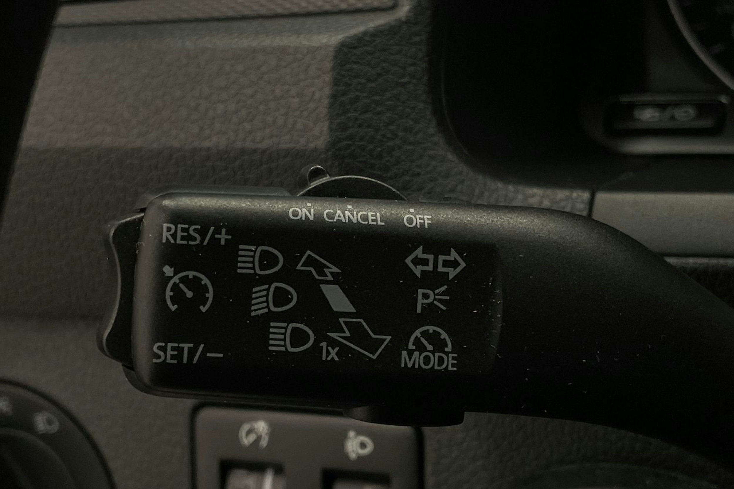 valkoinen Volkswagen Caddy 2018 kuva 17.