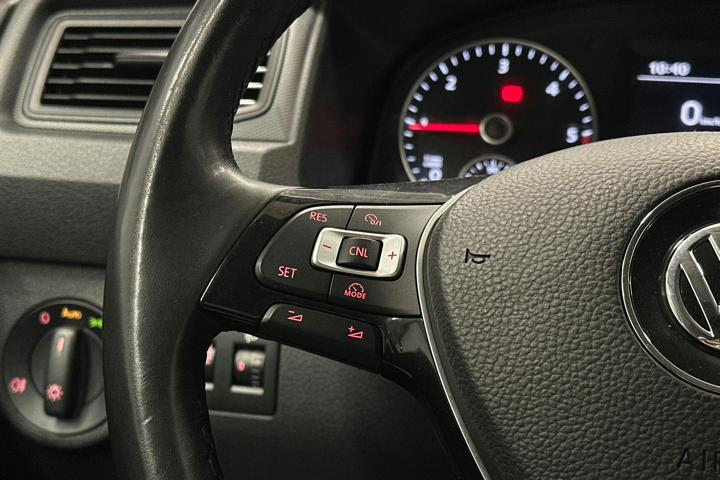 musta Volkswagen Caddy 2019 kuva 17.