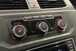 musta Volkswagen Caddy 2019 kuva 23.