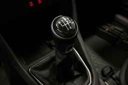 musta Volkswagen Caddy 2019 kuva 24.