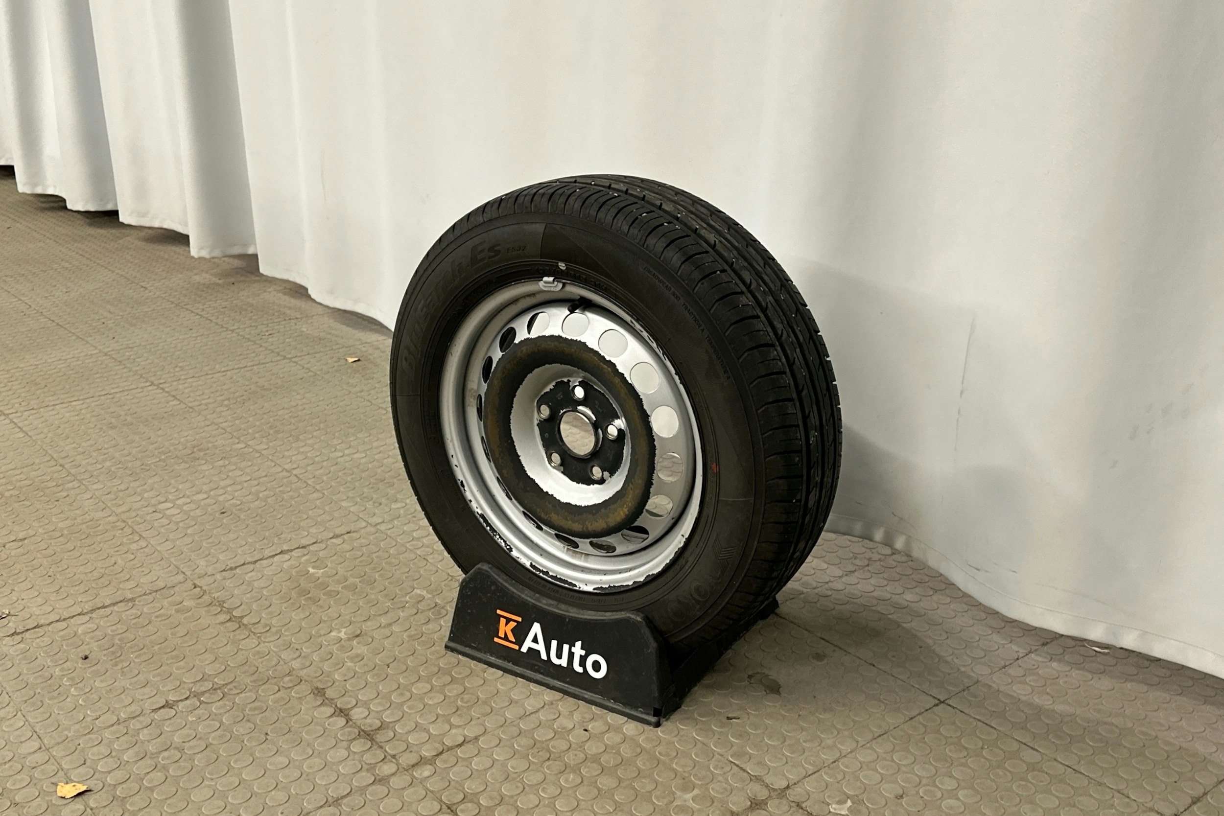 musta Volkswagen Caddy 2019 kuva 12.