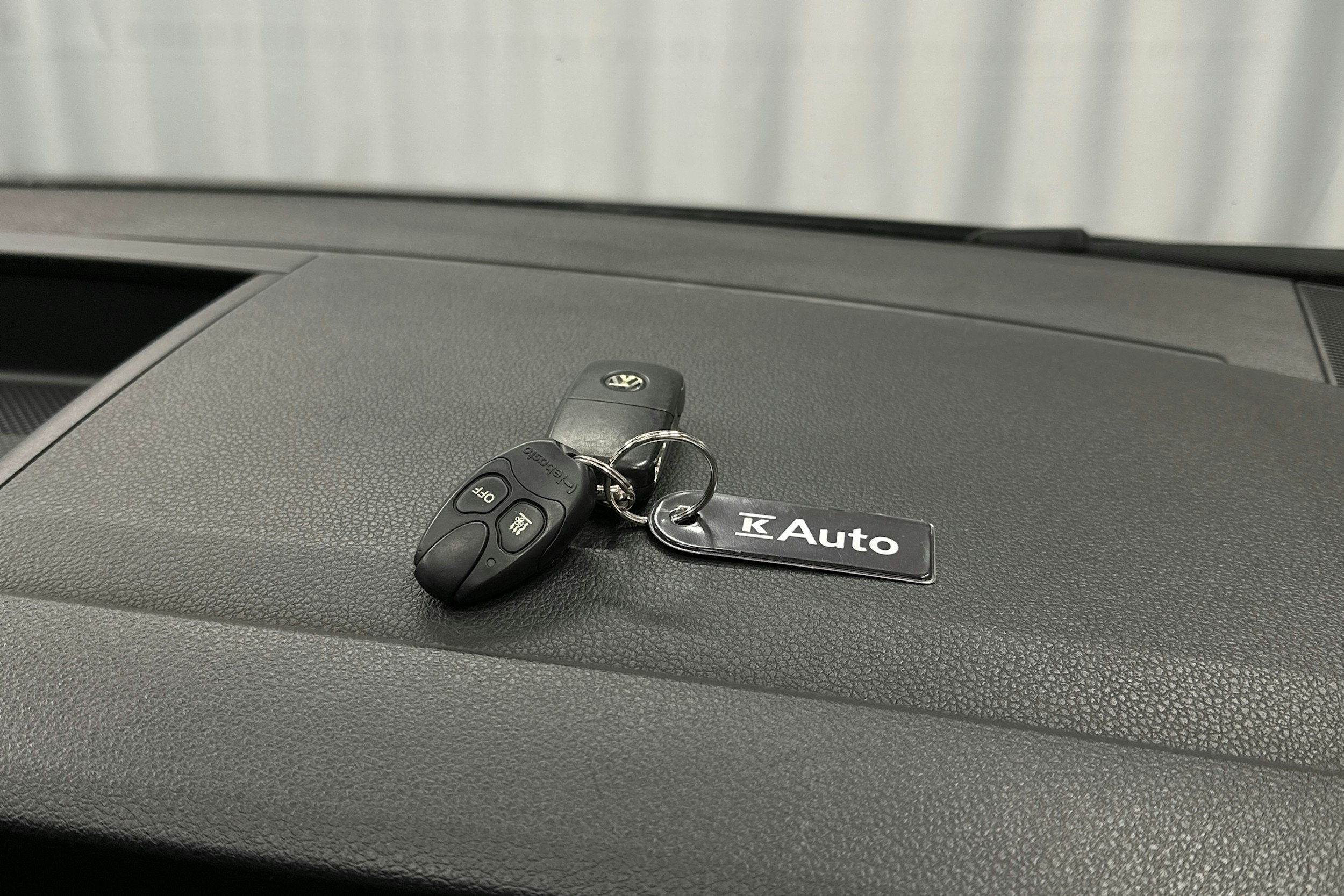 musta Volkswagen Caddy 2019 kuva 21.