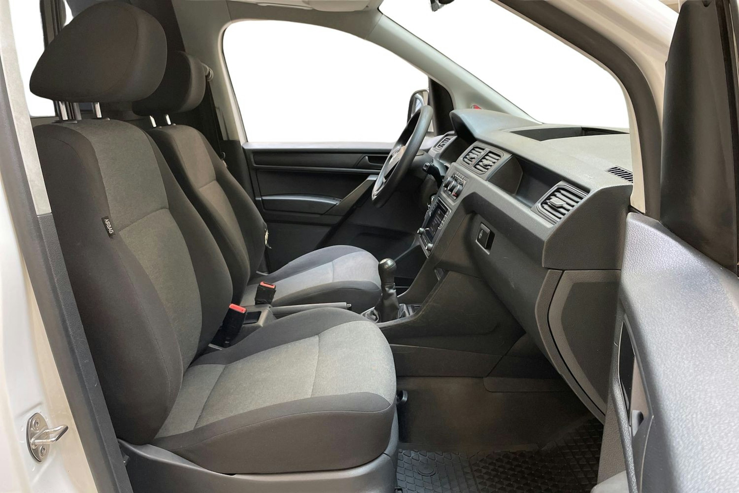 valkoinen Volkswagen Caddy 2019 kuva 10.
