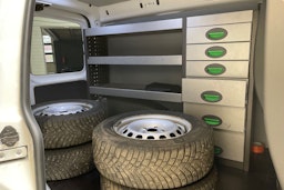 valkoinen Volkswagen Caddy 2019 kuva 15.
