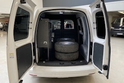 valkoinen Volkswagen Caddy 2019 kuva 17.