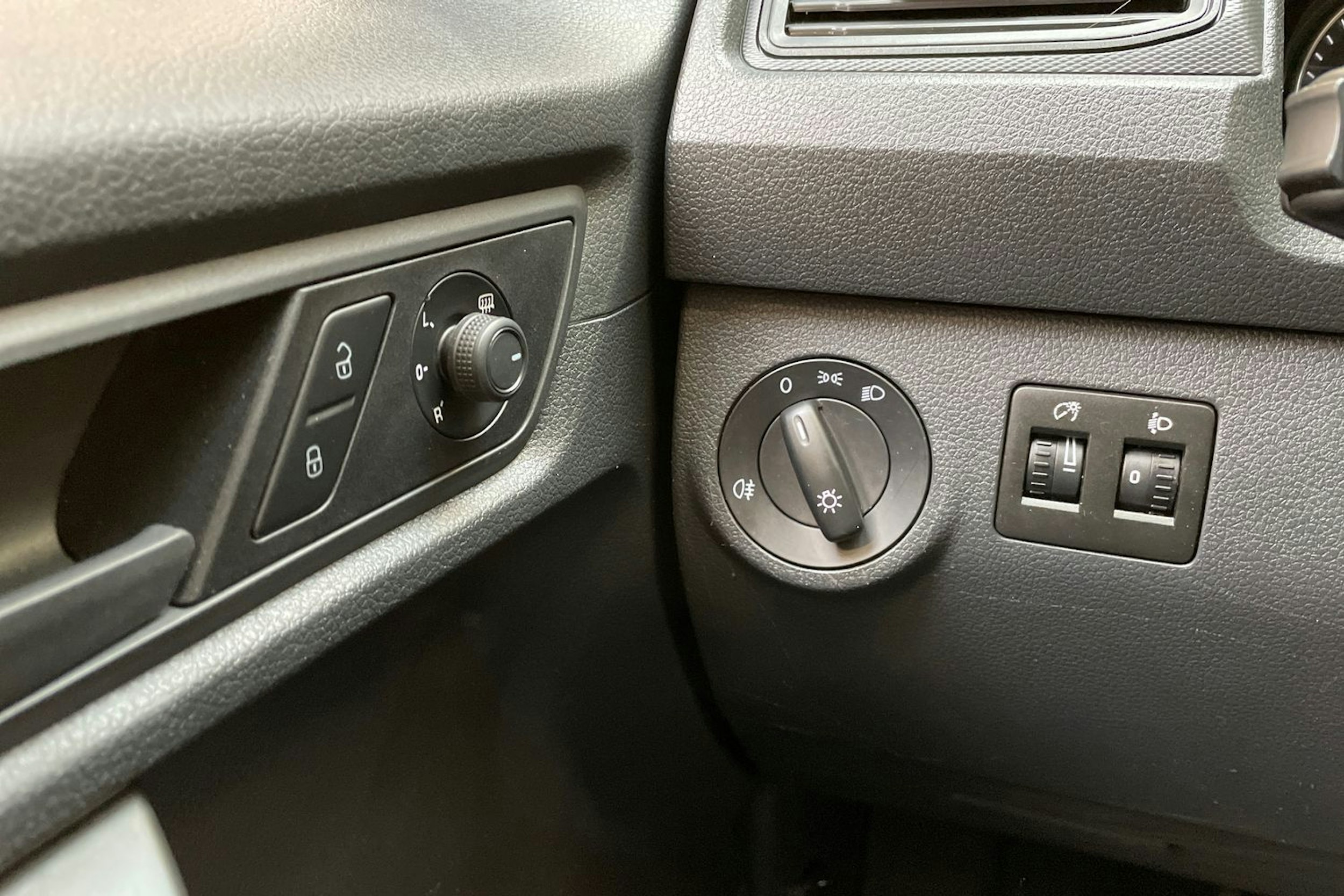 valkoinen Volkswagen Caddy 2019 kuva 20.
