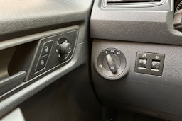 valkoinen Volkswagen Caddy 2019 kuva 20.