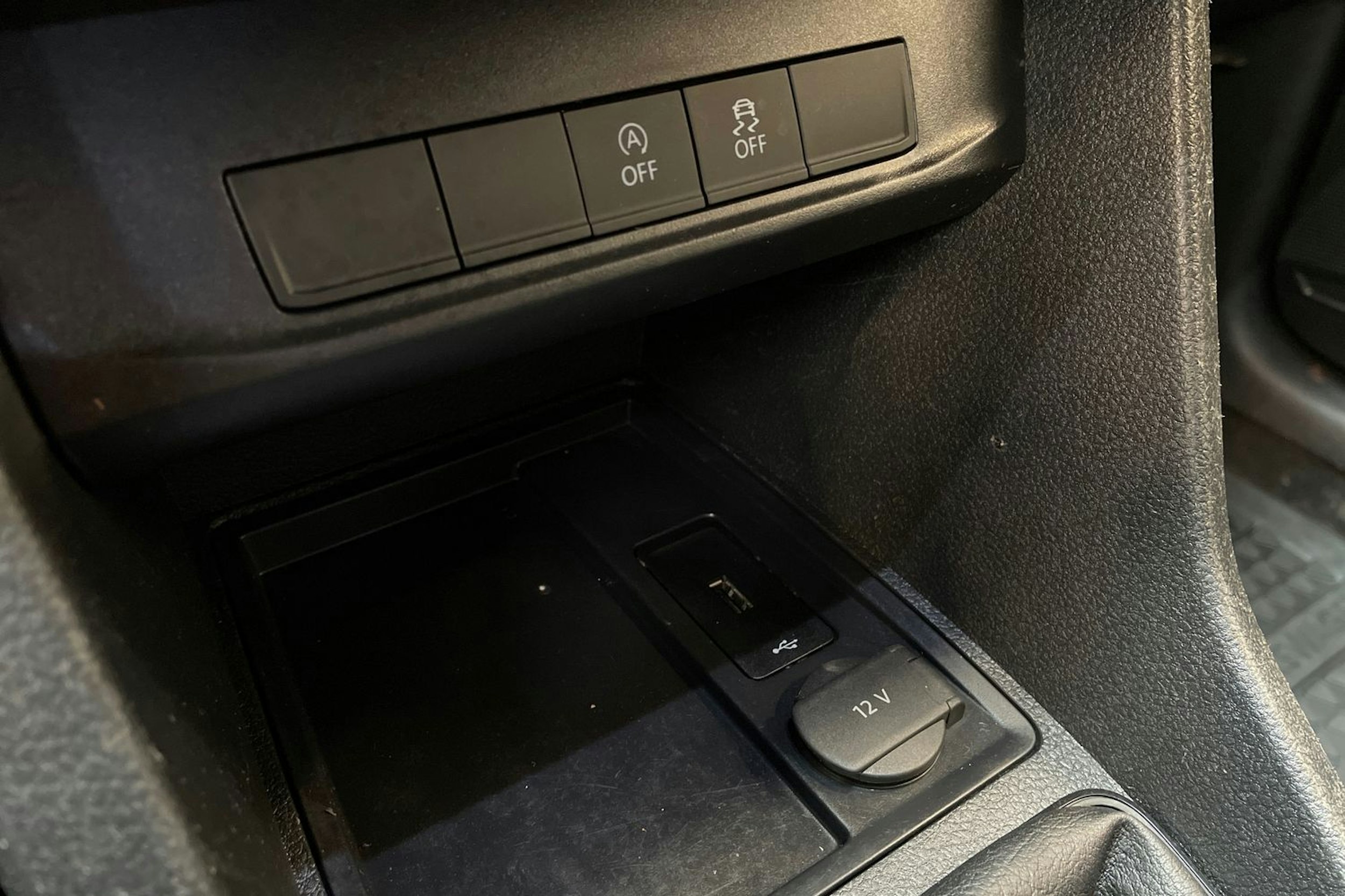 valkoinen Volkswagen Caddy 2019 kuva 26.