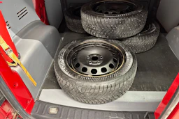 punainen Volkswagen Caddy 2020 kuva 11.