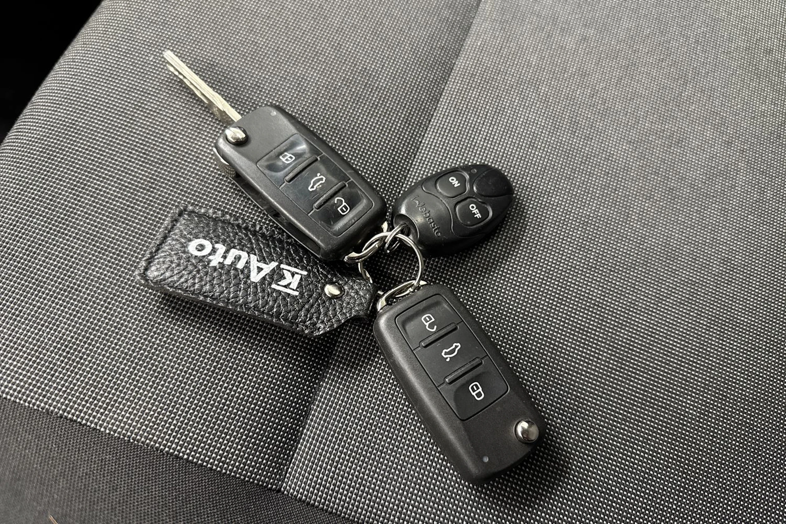 punainen Volkswagen Caddy 2020 kuva 14.