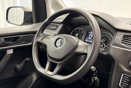 punainen Volkswagen Caddy 2020 kuva 13.