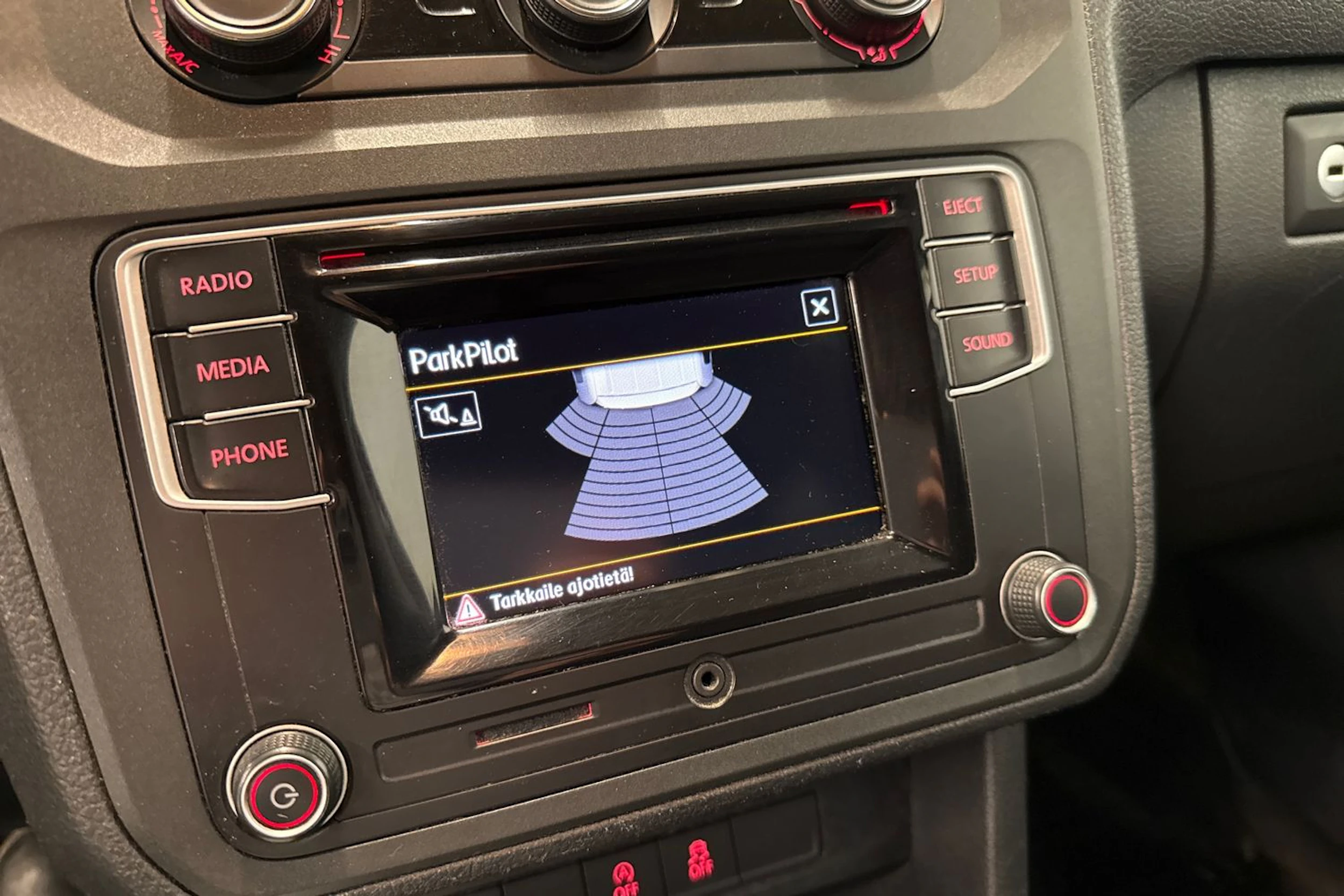 punainen Volkswagen Caddy 2020 kuva 19.