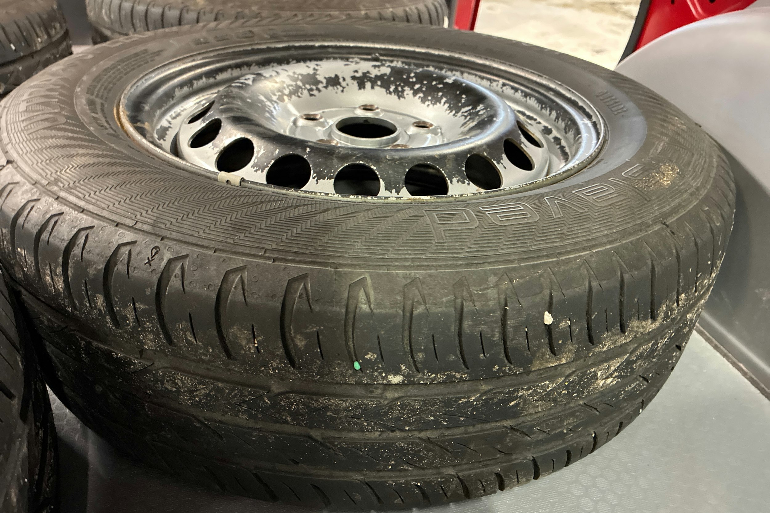 punainen Volkswagen Caddy 2019 kuva 25.