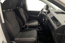 valkoinen Volkswagen Caddy 2019 kuva 10.