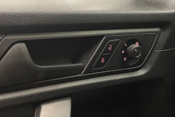 valkoinen Volkswagen Caddy 2019 kuva 16.
