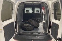 valkoinen Volkswagen Caddy 2019 kuva 18.
