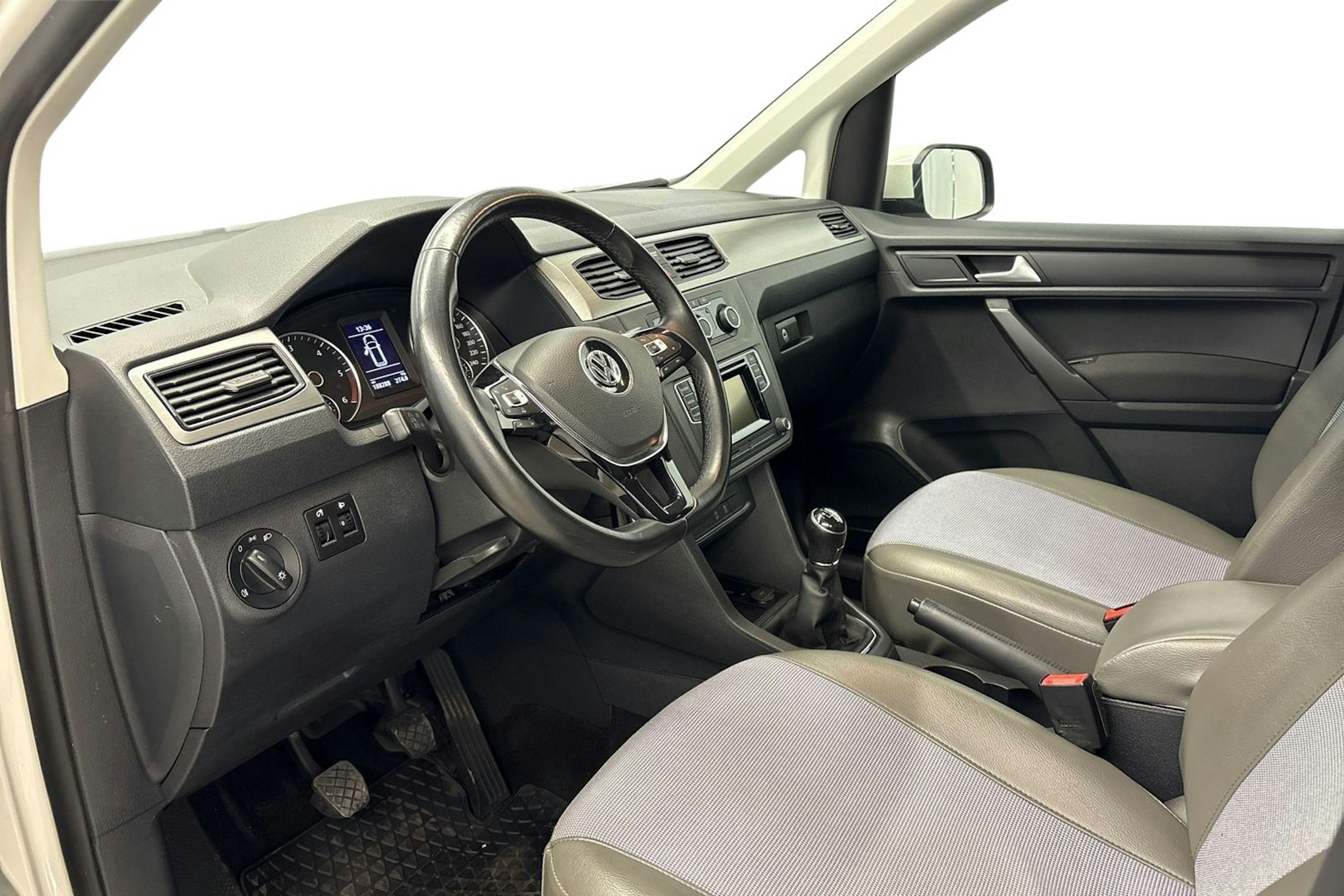 valkoinen Volkswagen Caddy 2019 kuva 7.