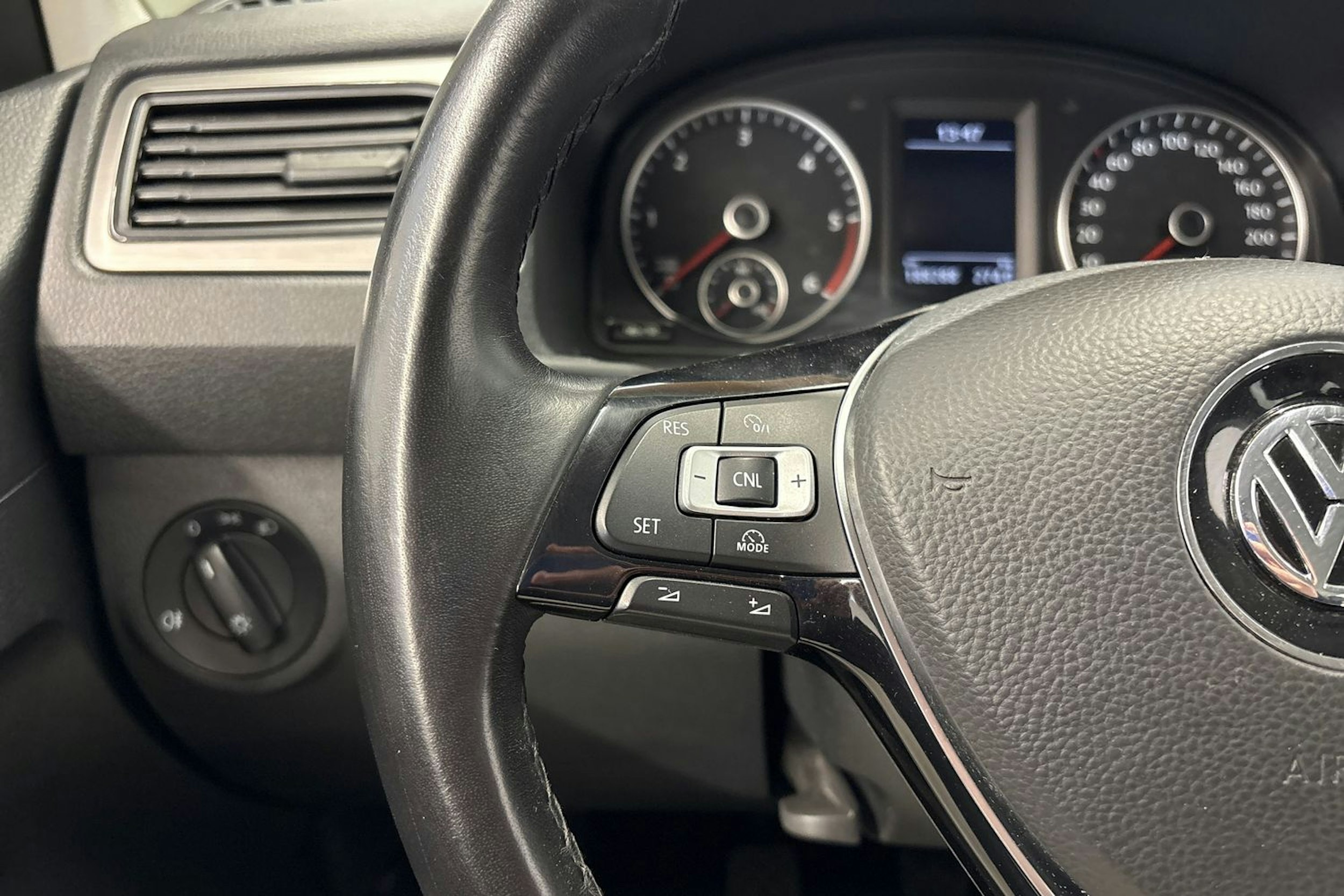 valkoinen Volkswagen Caddy 2019 kuva 16.