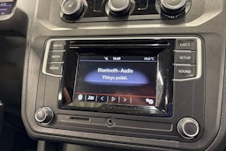 valkoinen Volkswagen Caddy 2019 kuva 19.