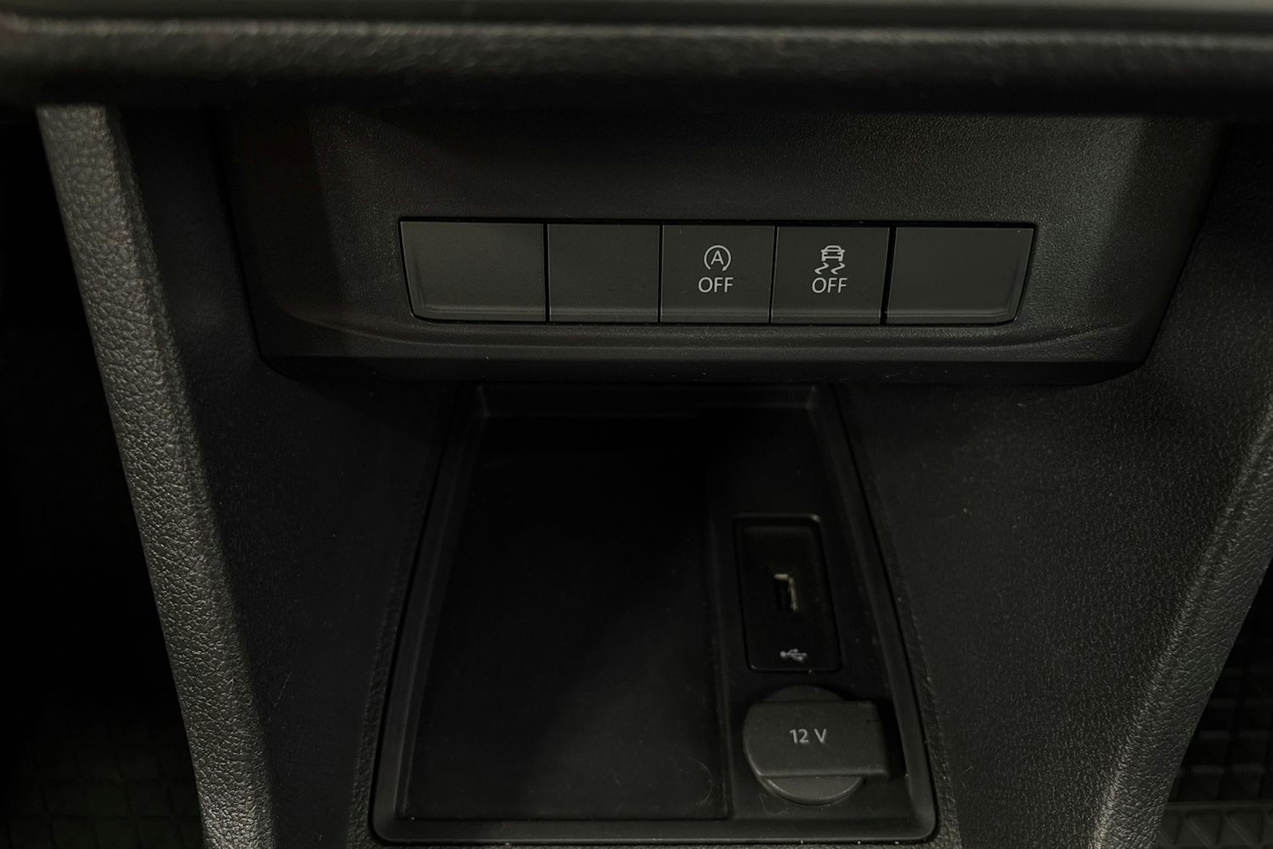 valkoinen Volkswagen Caddy 2019 kuva 21.