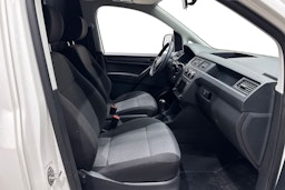 Valkoinen Volkswagen Caddy 2019 kuva 10.
