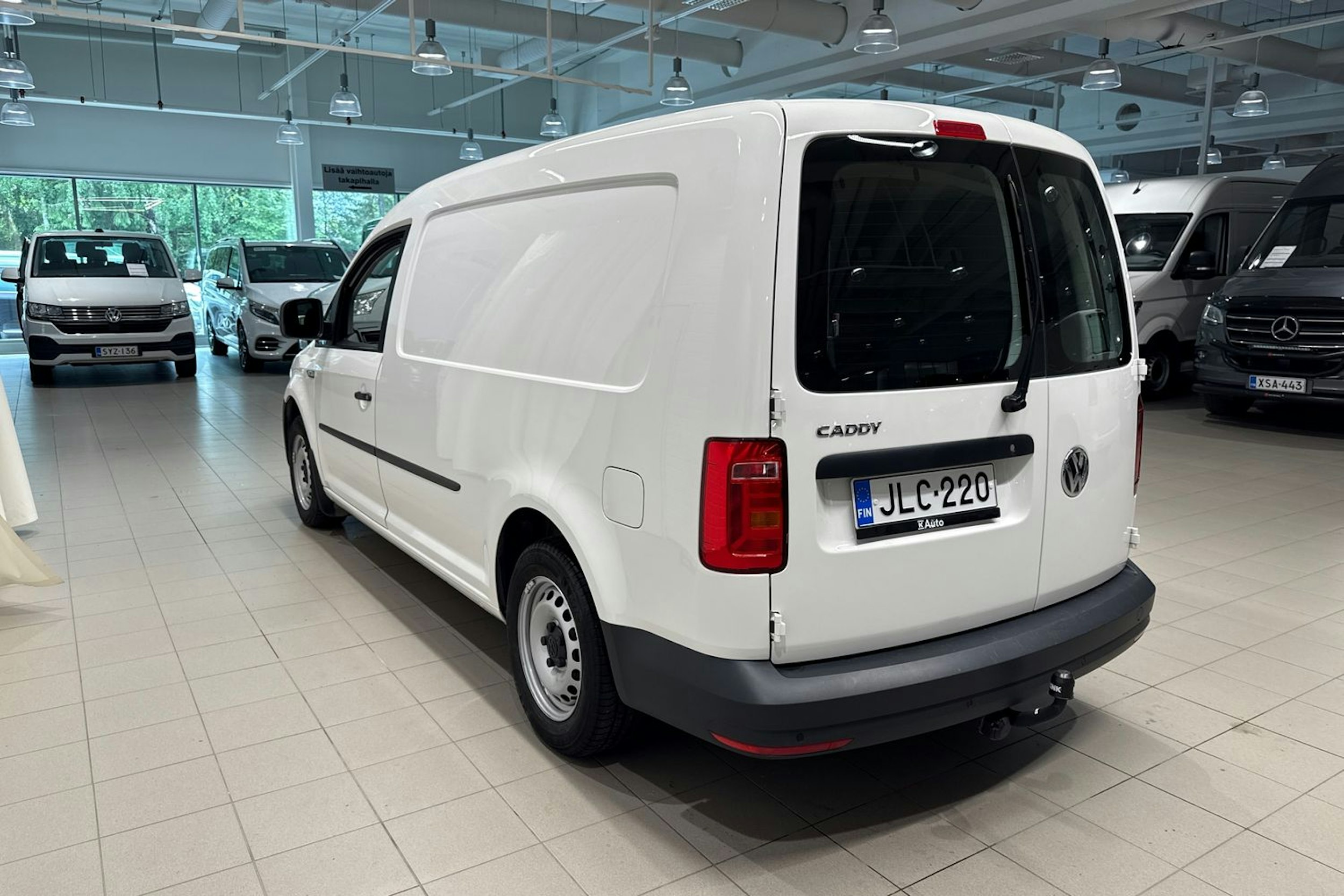 Valkoinen Volkswagen Caddy 2019 kuva 14.