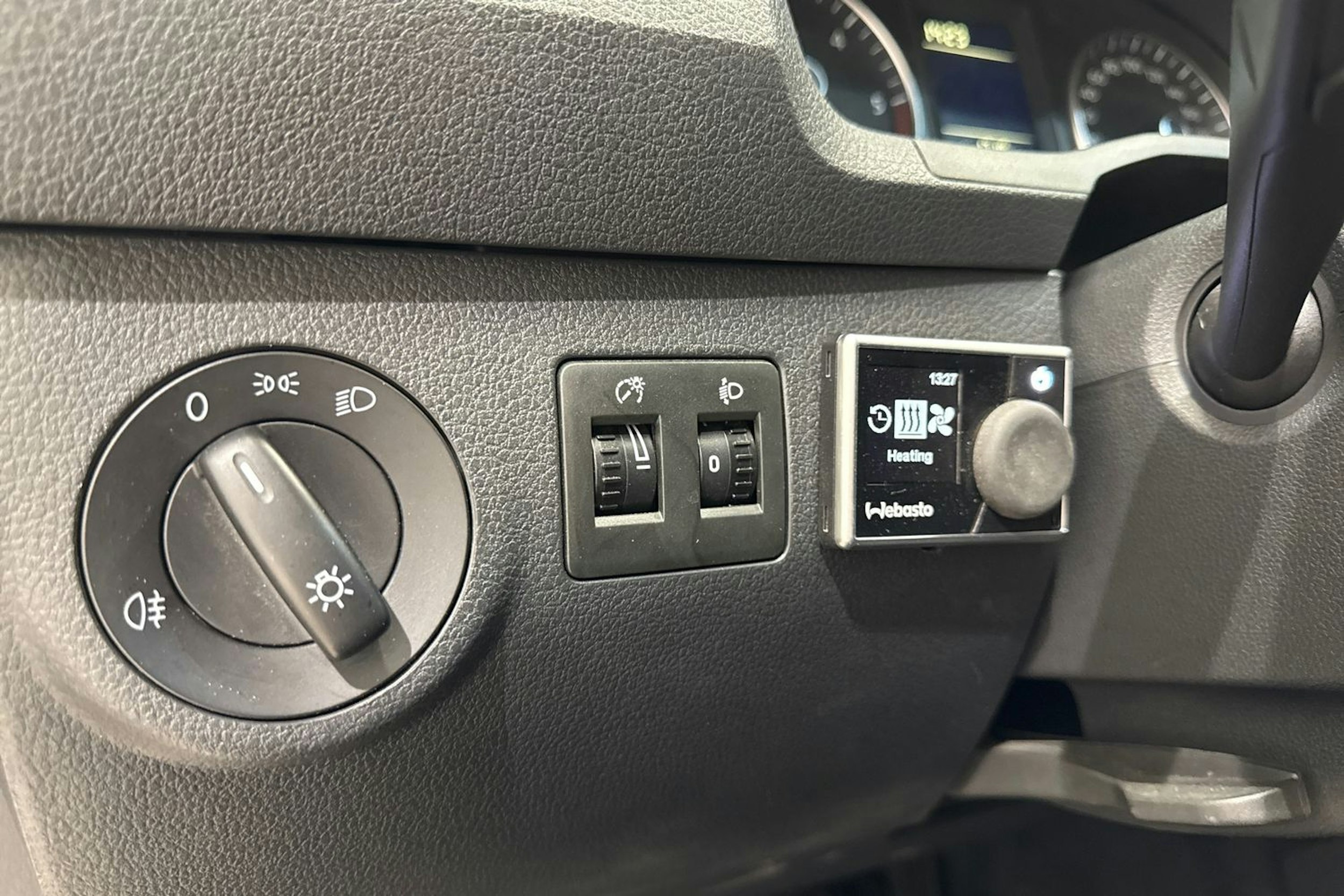 Valkoinen Volkswagen Caddy 2019 kuva 20.