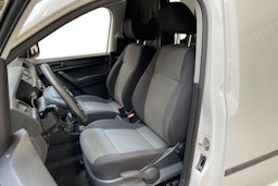 valkoinen Volkswagen Caddy 2019 kuva 7.