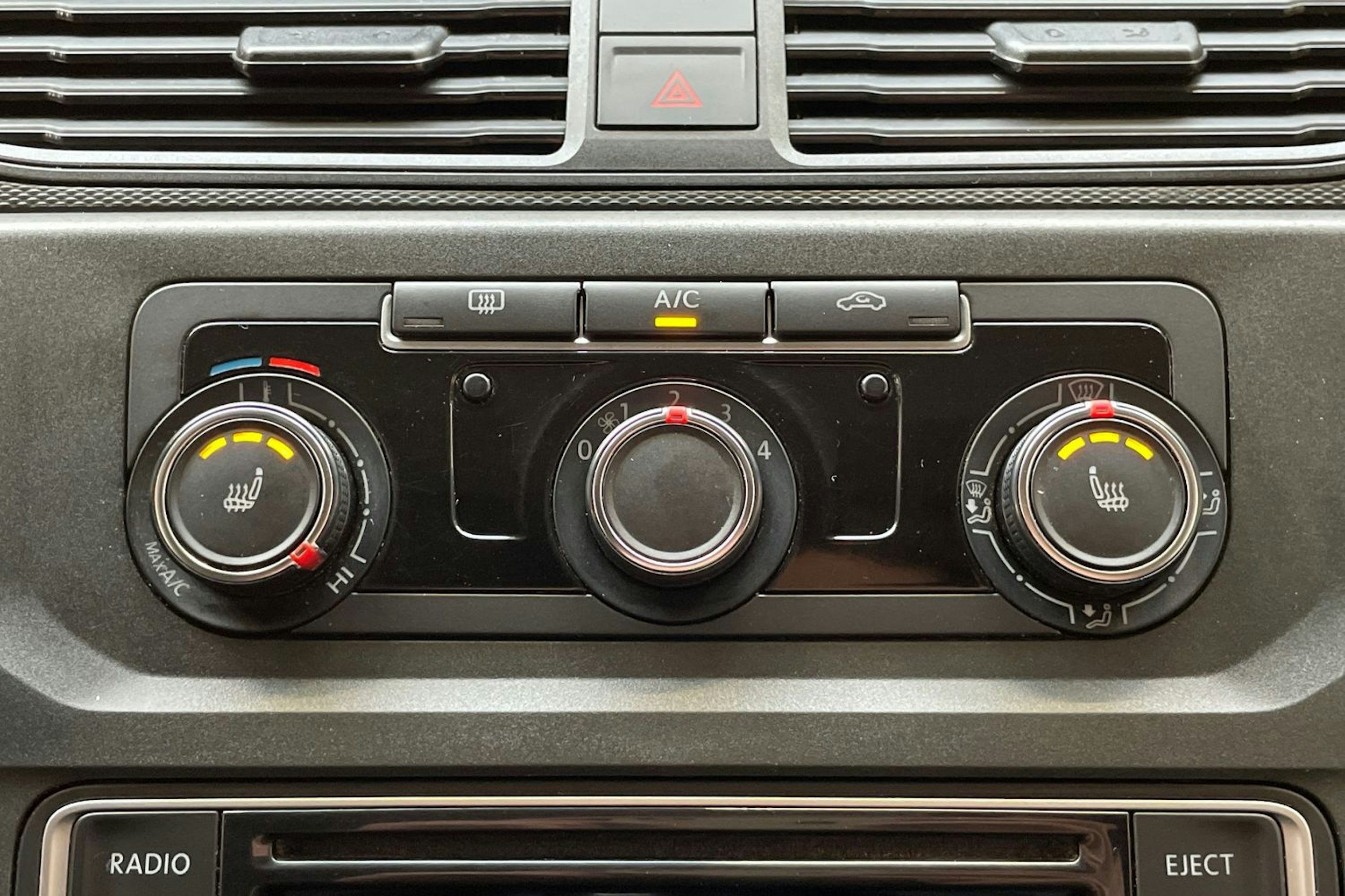 valkoinen Volkswagen Caddy 2019 kuva 19.