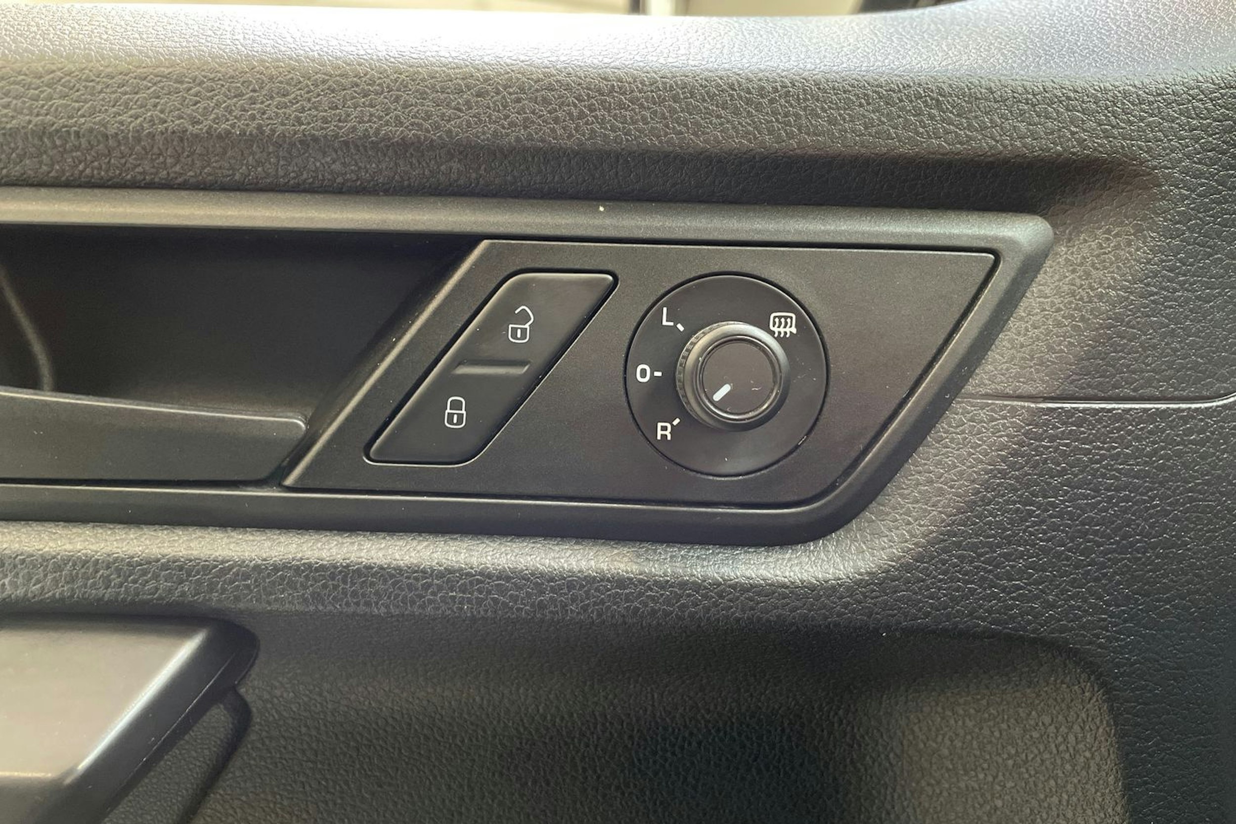 valkoinen Volkswagen Caddy 2019 kuva 27.