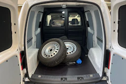 valkoinen Volkswagen Caddy 2020 kuva 15.