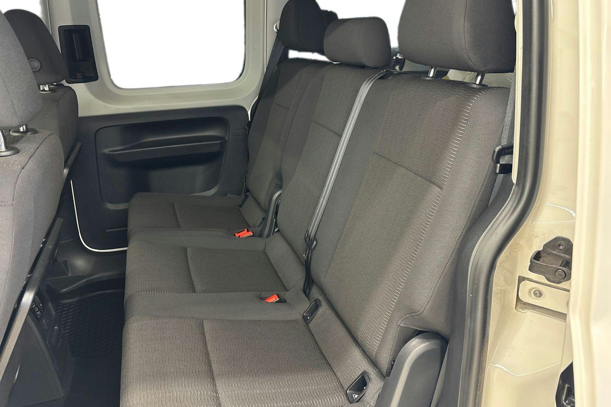 Valkoinen Volkswagen CADDY 2020 kuva 8.