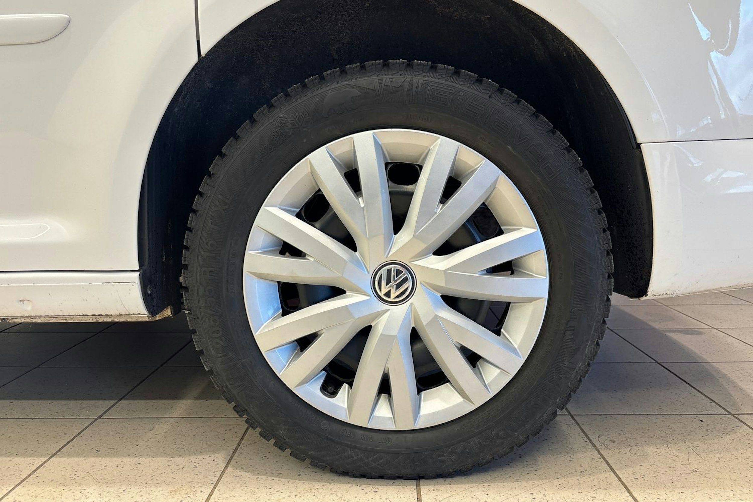 Valkoinen Volkswagen CADDY 2020 kuva 9.