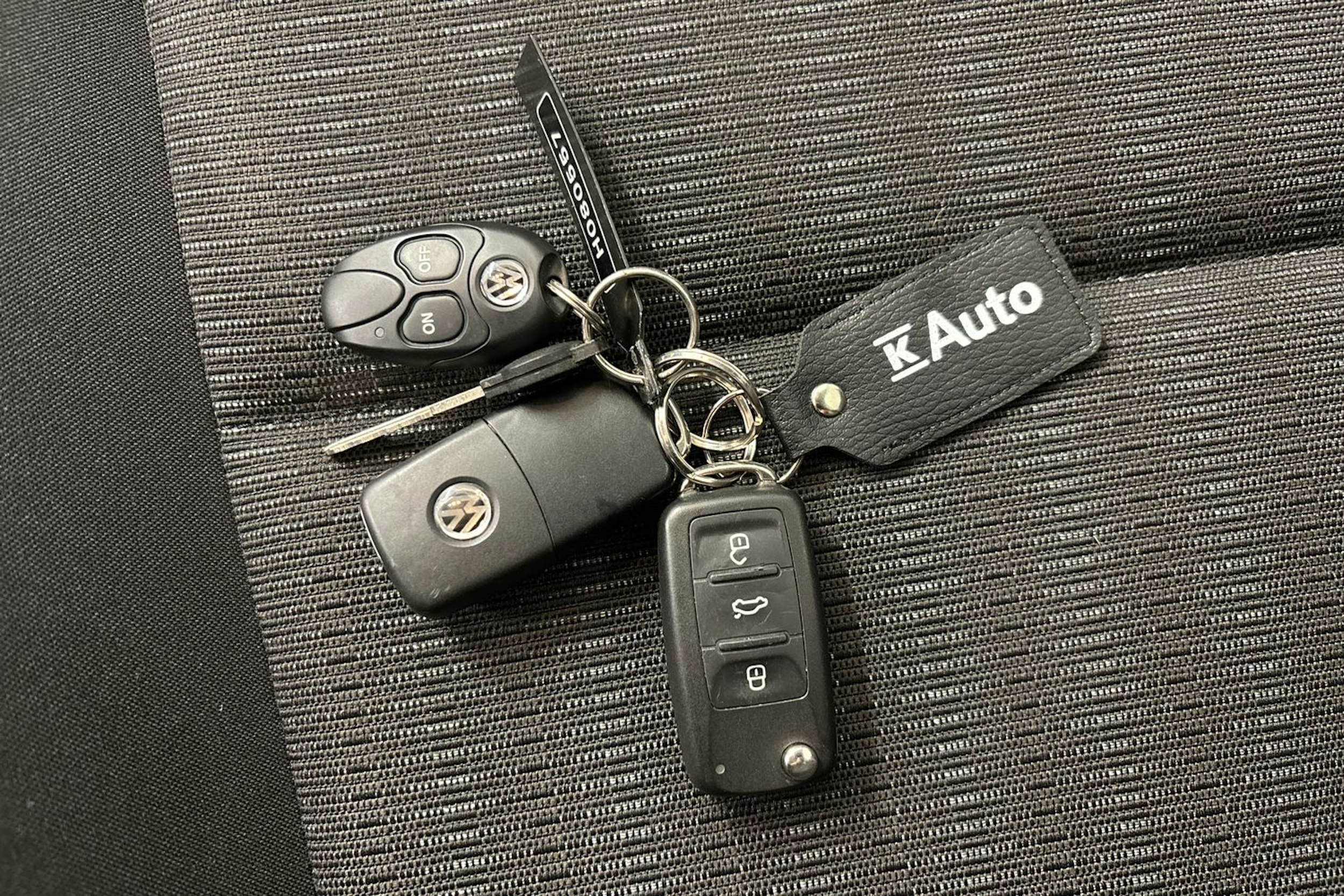 Valkoinen Volkswagen CADDY 2020 kuva 14.