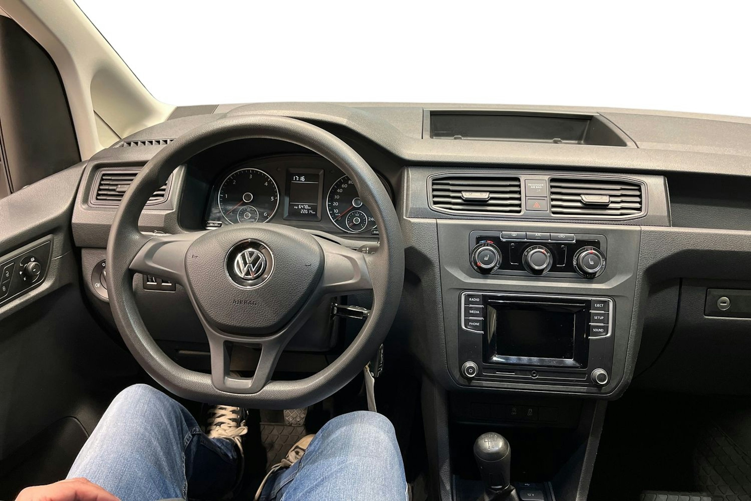 Valkoinen Volkswagen CADDY 2020 kuva 9.