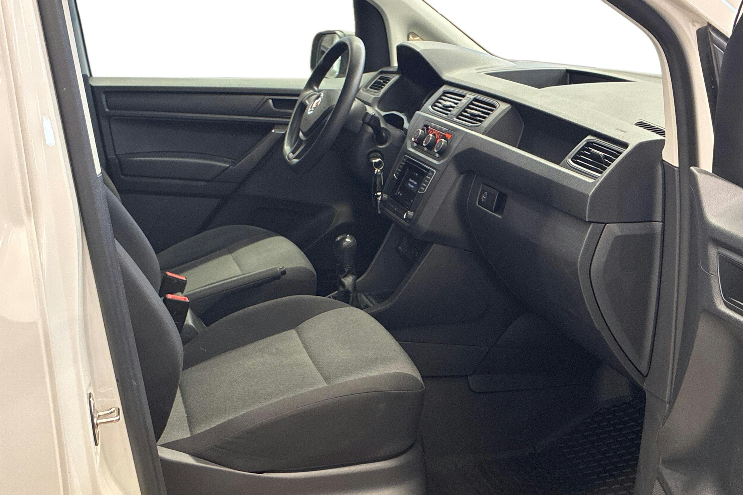 valkoinen Volkswagen Caddy 2020 kuva 9.