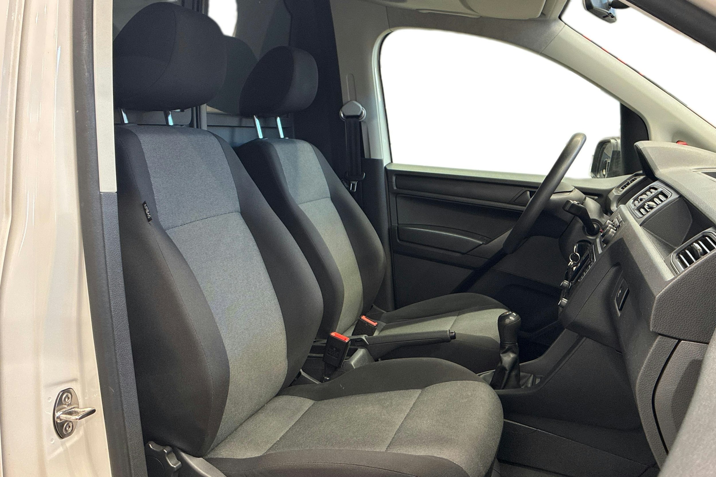 valkoinen Volkswagen Caddy 2020 kuva 11.