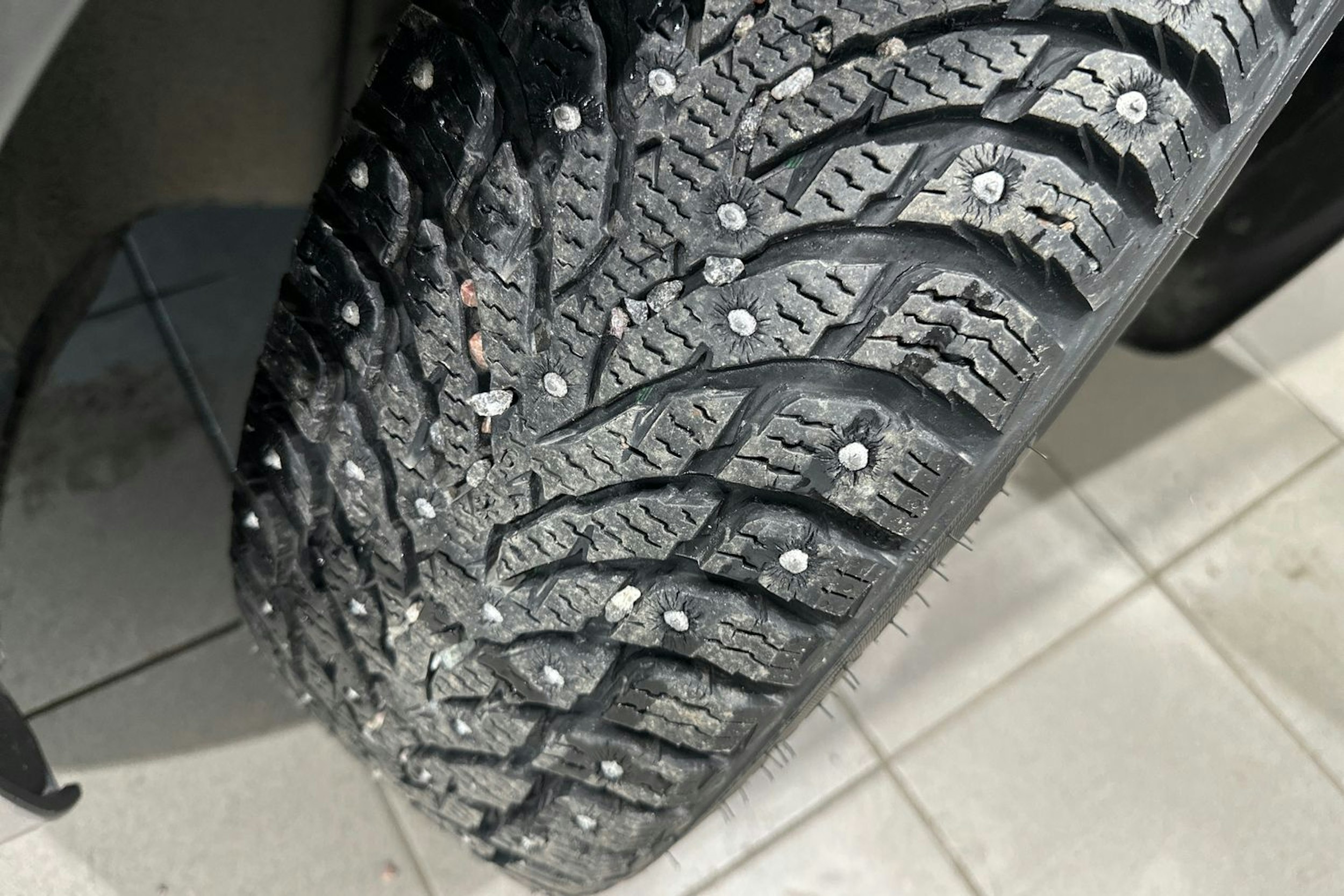 Harmaa Volkswagen CADDY 2020 kuva 13.