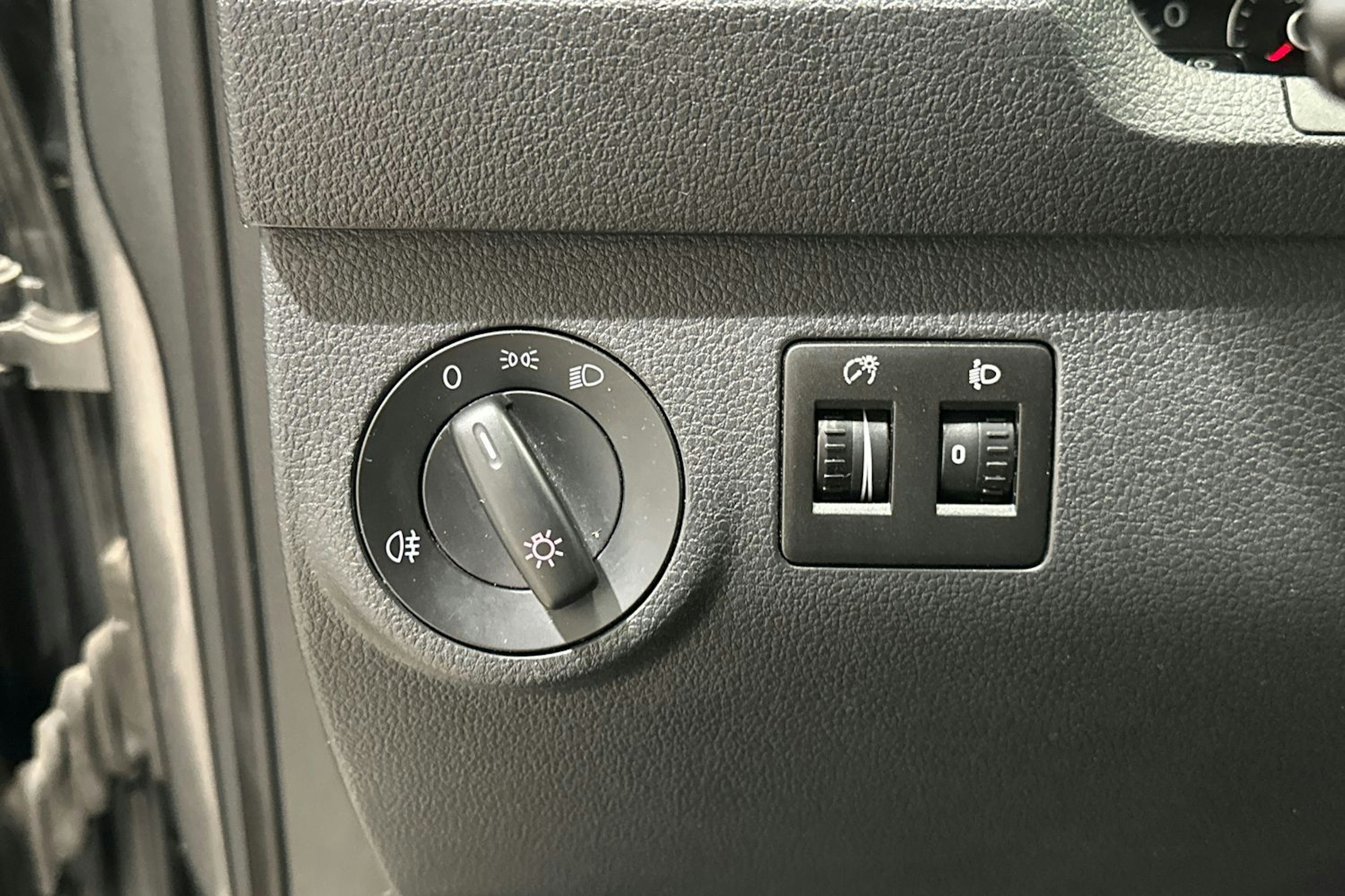 Harmaa Volkswagen CADDY 2020 kuva 17.