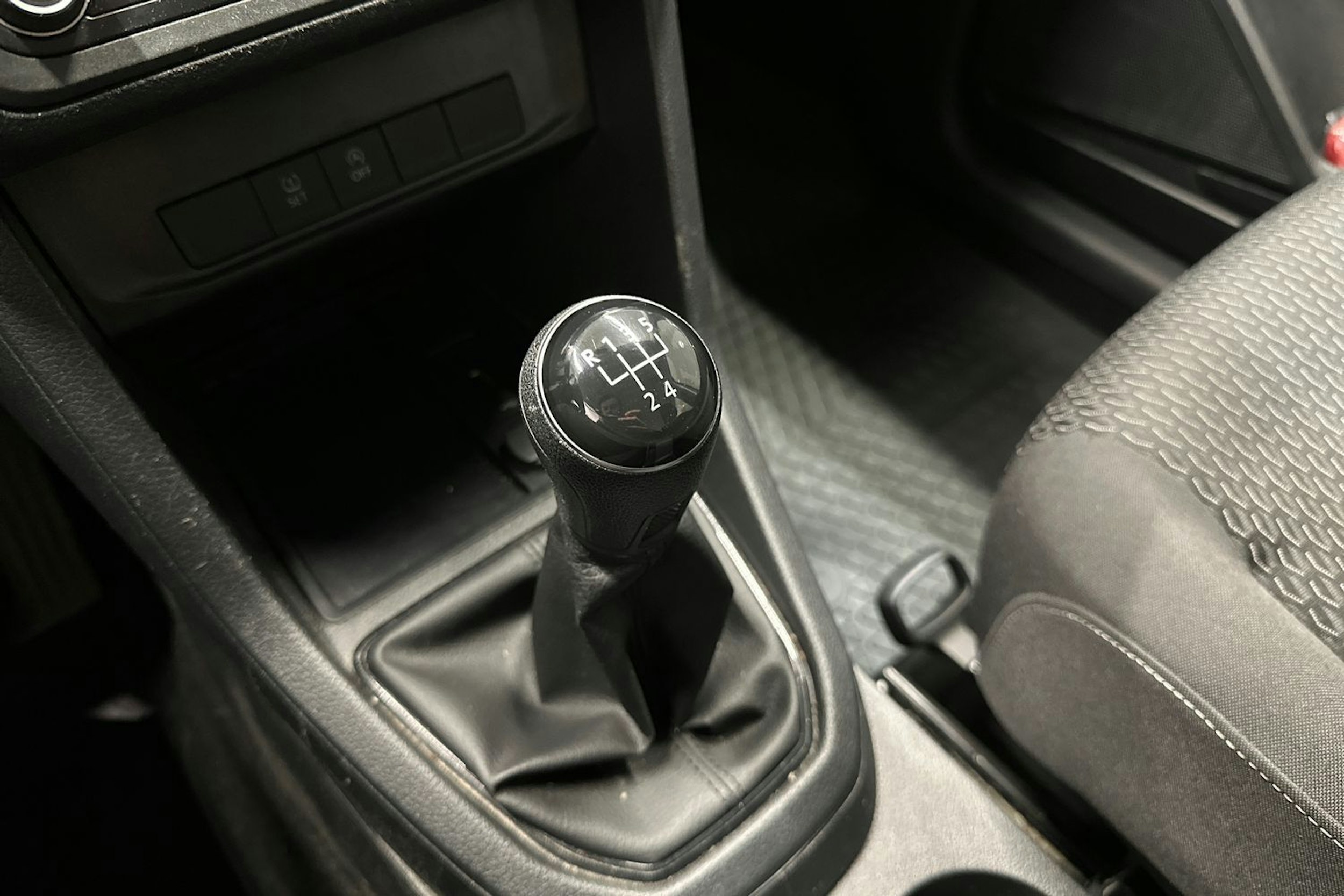 Harmaa Volkswagen CADDY 2020 kuva 21.